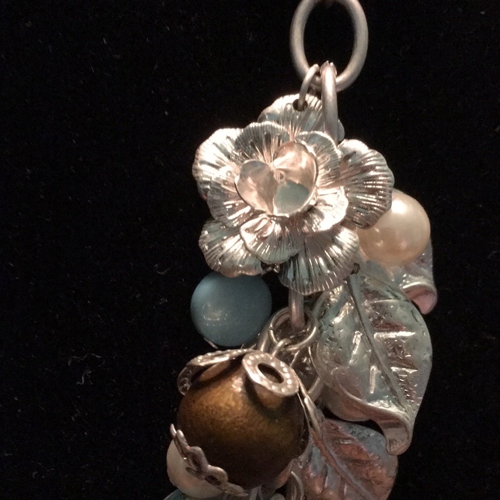 Beautiful necklace - Picture 5 of 6